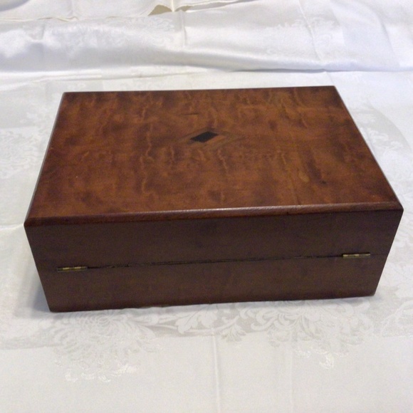 Burled veneer 19th century lap desk. - Picture 3 of 11